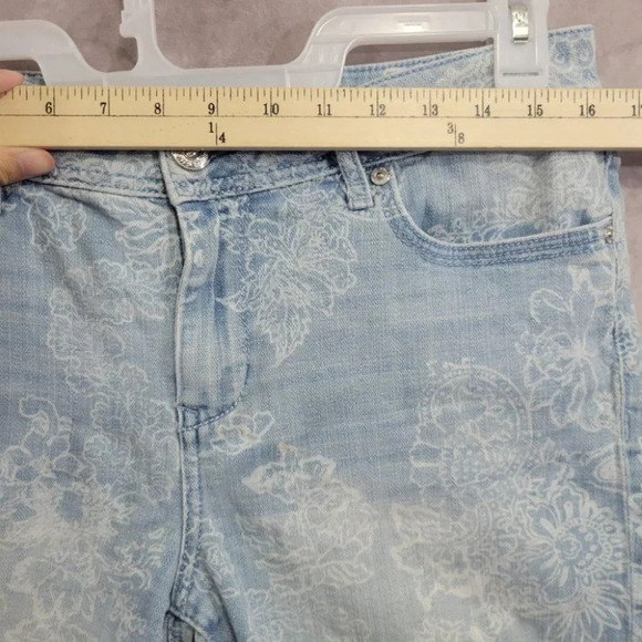 Seven7 Women's Floral Denim Shorts size 12 - Picture 6 of 14